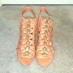 Vince Camuto Elishan caged sandal